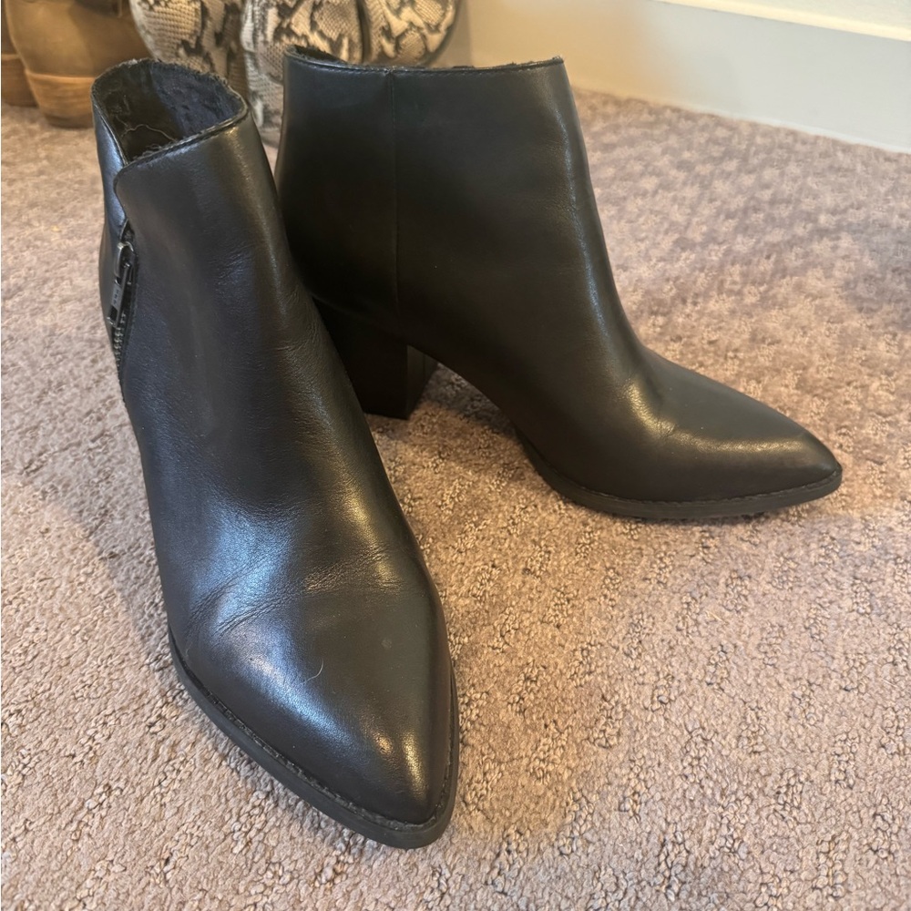 Seychelles black leather booties - brand new
